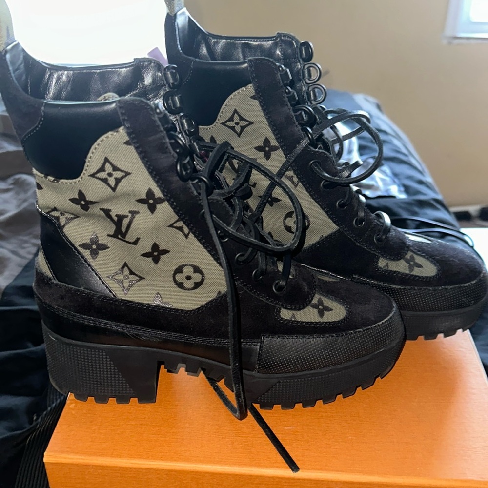 Laureate Platform Desert Boot